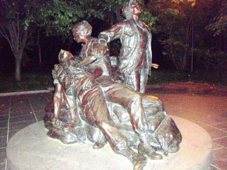 Memorial to Korean War nurses