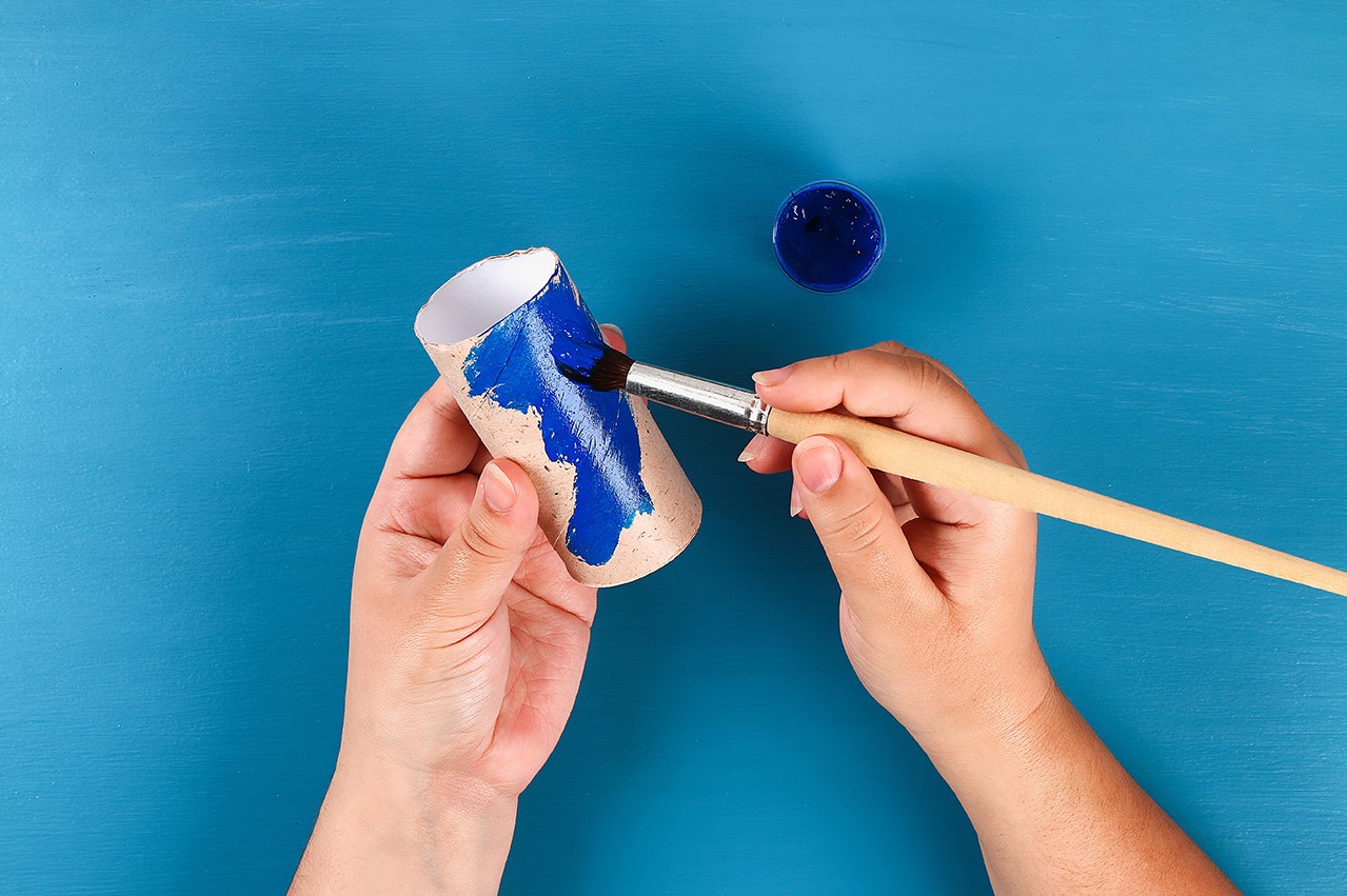 4th Of July Patriotic Windsock Craft | MomsWhoSave.com