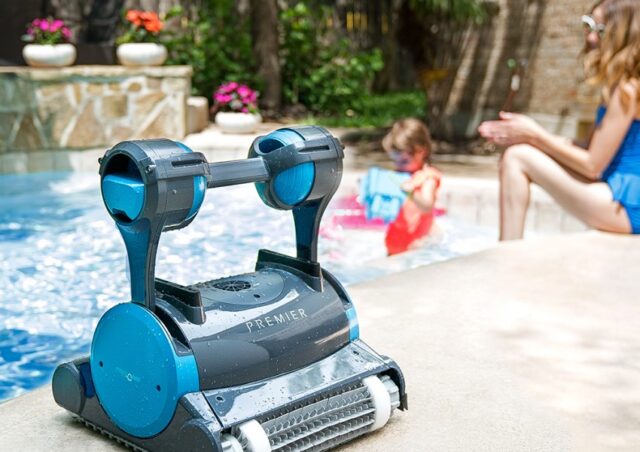 pool maintenance with pool robots