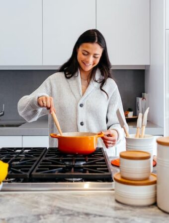 Ceramic vs Traditional Non-Stick Cookware: The Differences Explained