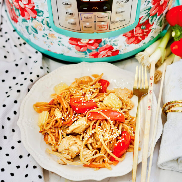 15 of Our Favorite Quick and Easy Weeknight Dinners 4 instant pot lo mein