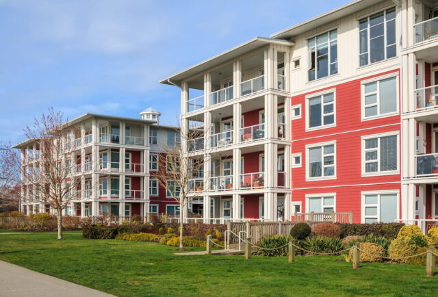 The Pros And Cons Of Living In An Apartment | MomsWhoSave.com