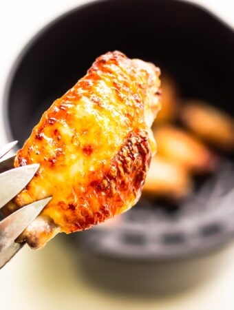 How to Cook Frozen Chicken Wings in the Air Fryer / Ninja Foodi