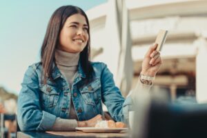 The Pros and Cons of Debit Cards