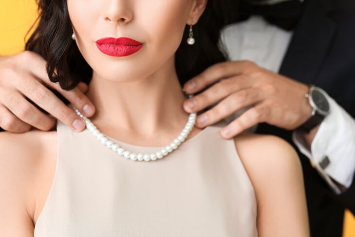 Influence of Pearls in Traditional and Modern Fashion