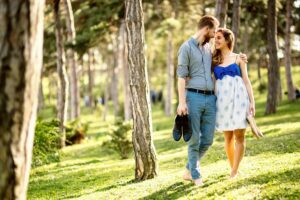 Effective Grounding Techniques to Prevent Jet Lag on Your Honeymoon