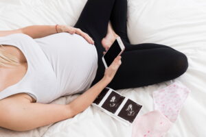 The Best Pregnancy Tools & Apps for New Moms