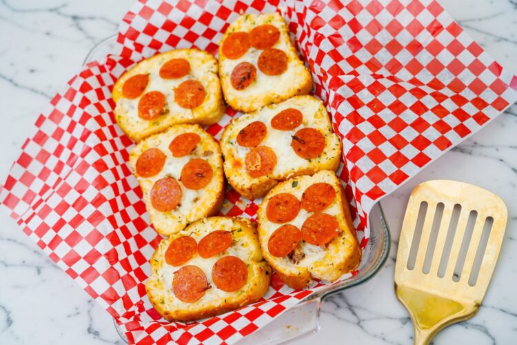 Stuffed Texas Toast Pizzas recipe Stuffed Texas Toast Pizzas recipe