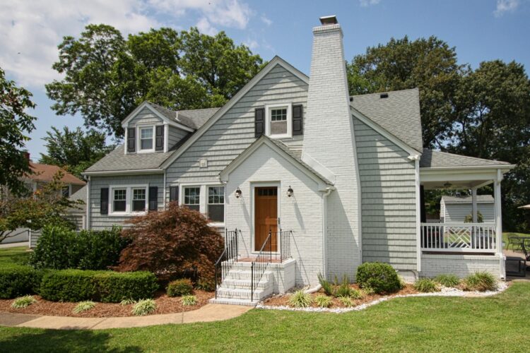 Fall Home Maintenance Checklist for Homeowners Fall Home Maintenance Checklist for Homeowners